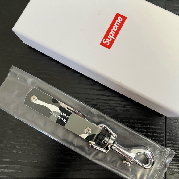Supreme Leather Clip Knife (FW25) in my Snow Camo - Picture 2 of 3